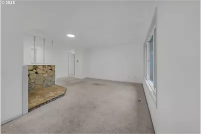 654 NW Bryant Ct, Dallas, OR 97338 - Photo 9