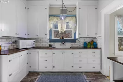 1305 9th St, La Grande, OR 97850 - Photo 11