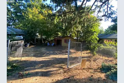 11126 SE Boise St, Portland, OR 97266 - Photo 5