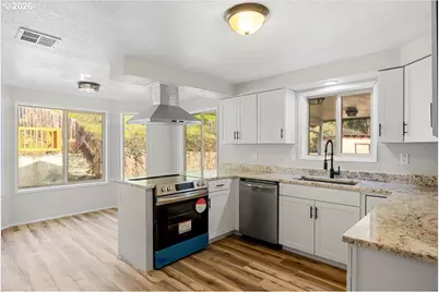 8981 Garden Valley Rd, Roseburg, OR 97470 - Photo 5