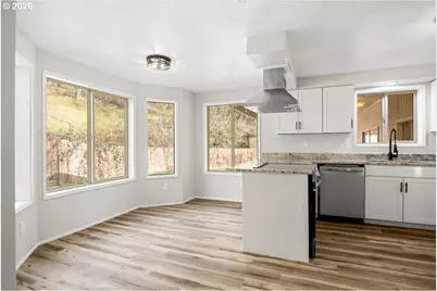 8981 Garden Valley Rd, Roseburg, OR 97470 - Photo 7