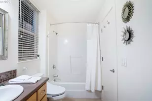 347 Rustic Pl, Eugene, OR 97401 - Photo 13