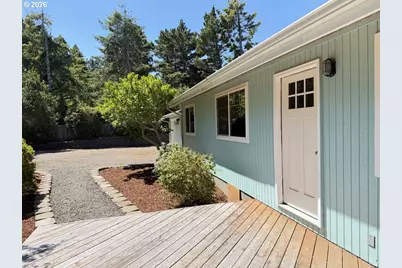 88076 Leeward Dr, Florence, OR 97439 - Photo 7