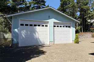 88076 Leeward Dr, Florence, OR 97439 - Photo 43
