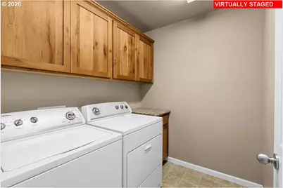 2287 SW Gayle Way, Grants Pass, OR 97527 - Photo 9