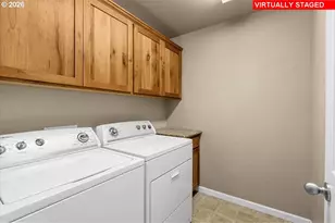 2287 SW Gayle Way, Grants Pass, OR 97527 - Photo 9