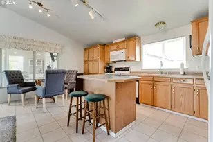 1816 Fountain Ct, Eugene, OR 97402 - Photo 5