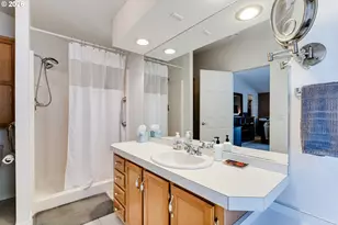 1816 Fountain Ct, Eugene, OR 97402 - Photo 17