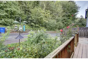 10107 SE Tibbetts Ct, Portland, OR 97266 - Photo 3