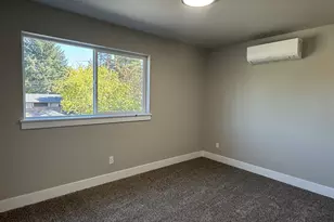 442 W Harrison St, Roseburg, OR 97471 - Photo 11