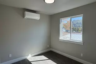 442 W Harrison St, Roseburg, OR 97471 - Photo 15