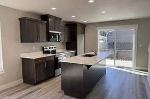 442 W Harrison St, Roseburg, OR 97471 - Photo 5