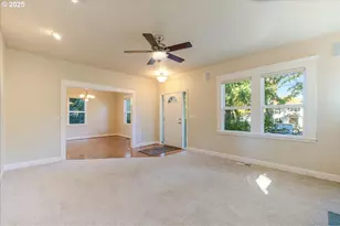 8026 SW Pine St, Portland, OR 97223 - Photo 9