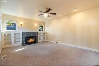 8026 SW Pine St, Portland, OR 97223 - Photo 5