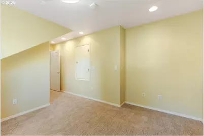 8026 SW Pine St, Portland, OR 97223 - Photo 25
