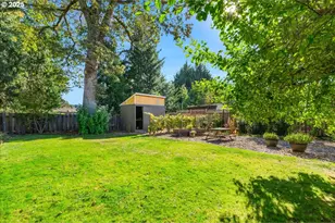 8026 SW Pine St, Portland, OR 97223 - Photo 39