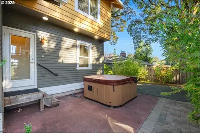 8026 SW Pine St, Portland, OR 97223 - Photo 35