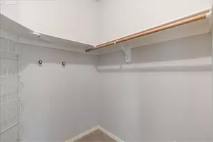 8026 SW Pine St, Portland, OR 97223 - Photo 21