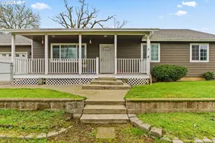 2966 NE Douglas Ave, Roseburg, OR 97470 - Photo 1