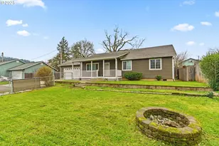 2966 NE Douglas Ave, Roseburg, OR 97470 - Photo 3