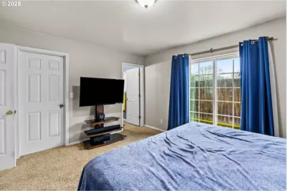 2966 NE Douglas Ave, Roseburg, OR 97470 - Photo 17