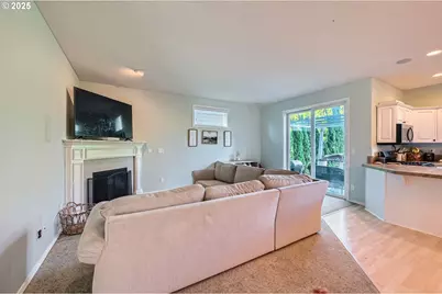 15566 SE Melinda Ct, Damascus, OR 97089 - Photo 9