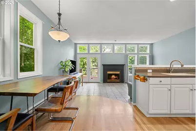1239 SW Gaines St, Portland, OR 97239 - Photo 7