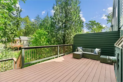 1239 SW Gaines St, Portland, OR 97239 - Photo 15