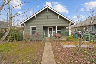 1207 E 11th St, Newberg, OR 97132 - Photo 1