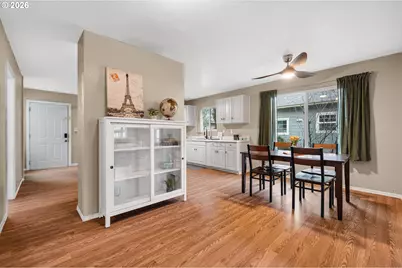 1207 E 11th St, Newberg, OR 97132 - Photo 7