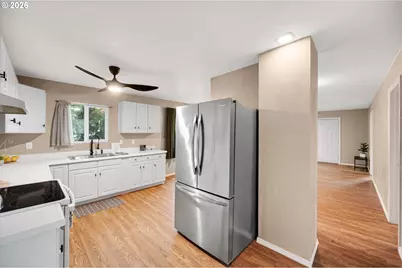 1207 E 11th St, Newberg, OR 97132 - Photo 13