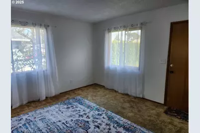 2207 Oregon Ct, Woodburn, OR 97071 - Photo 15