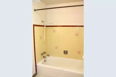 623 NE 74th Ave, Portland, OR 97213 - Photo 7