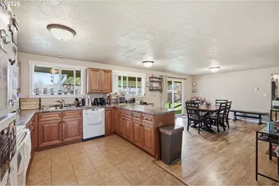 76 Woodlane Dr, Springfield, OR 97477 - Photo 9