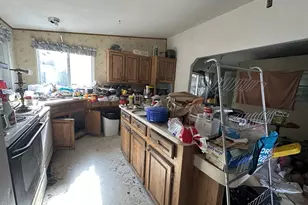 5748 NE Ainsworth St, Portland, OR 97218 - Photo 9