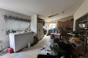 5748 NE Ainsworth St, Portland, OR 97218 - Photo 13