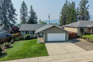 170 Addison Ave, Sutherlin, OR 97479 - Photo 3