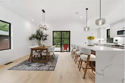 10000 SW 25th Ave, Portland, OR 97219 - Photo 9