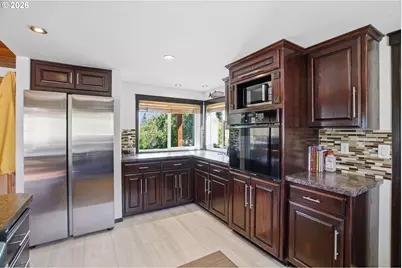 28884 Hillaire St, Eugene, OR 97402 - Photo 21