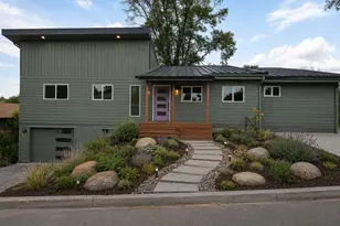 444 NE Cedar St, Madras, OR 97741 - Photo 1