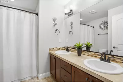 752 W T St, Washougal, WA 98671 - Photo 25