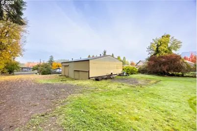 173 Park St, Glide, OR 97443 - Photo 43