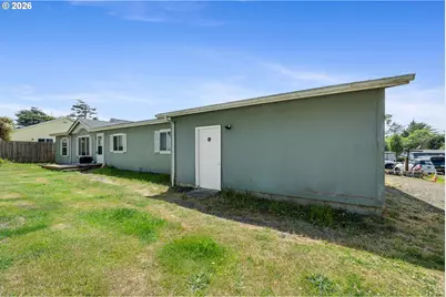 1041 NE 14th Ave, Rockaway Beach, OR 97136 - Photo 29