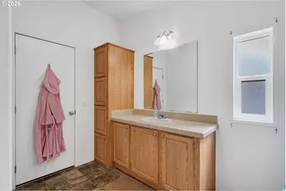 1041 NE 14th Ave, Rockaway Beach, OR 97136 - Photo 19