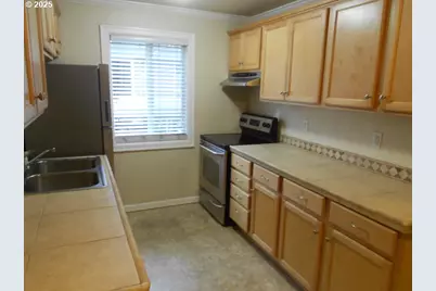 2680 SW 87th Ave #8, Portland, OR 97225 - Photo 5