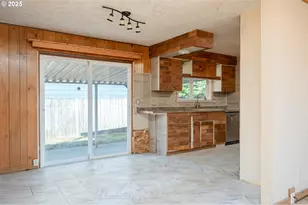 201 Ponderosa Dr, Kelso, WA 98626 - Photo 9