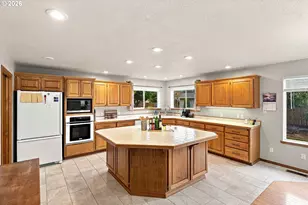 2060 Timberline Dr, Coos Bay, OR 97420 - Photo 5