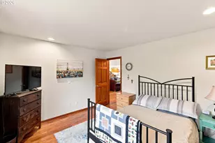 2060 Timberline Dr, Coos Bay, OR 97420 - Photo 13