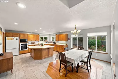 2060 Timberline Dr, Coos Bay, OR 97420 - Photo 7