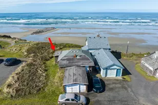 35 NW Dolphin St, Newport, OR 97365 - Photo 3